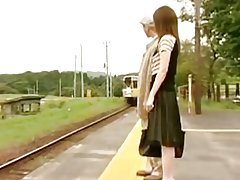 Japán szeretni a pályaudvartól... f70
