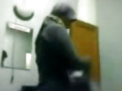 Indonéz hidzsáb lány nyögött